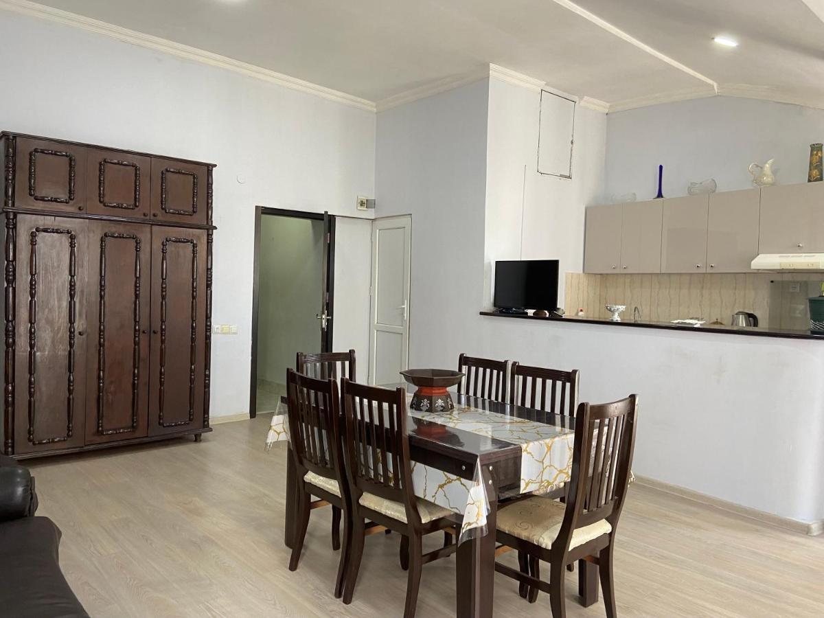 Apartment On Luka Asatiani 2 Batumi Exterior photo